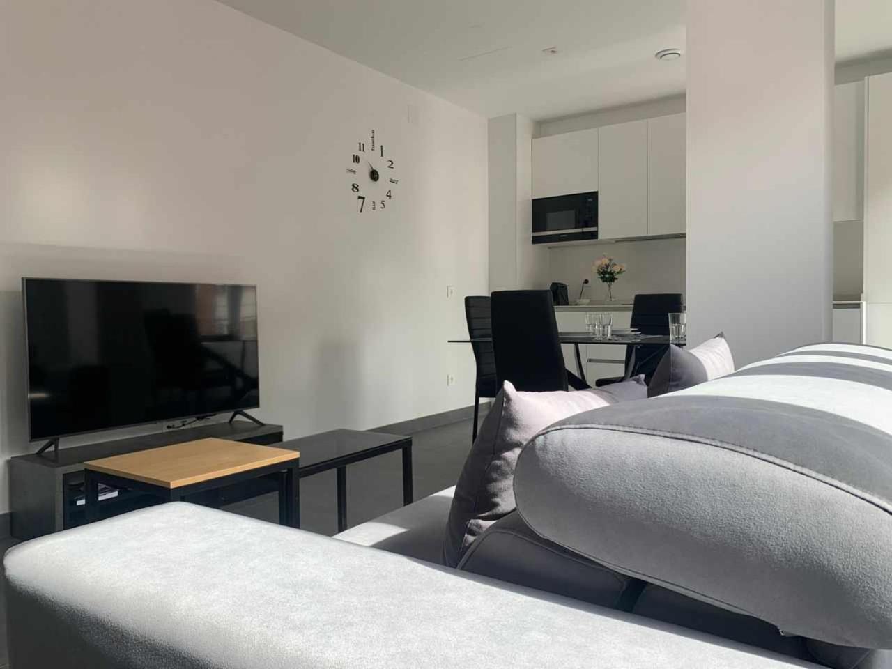 Ramon Y Cajal Suites De Luxe León Eksteriør billede