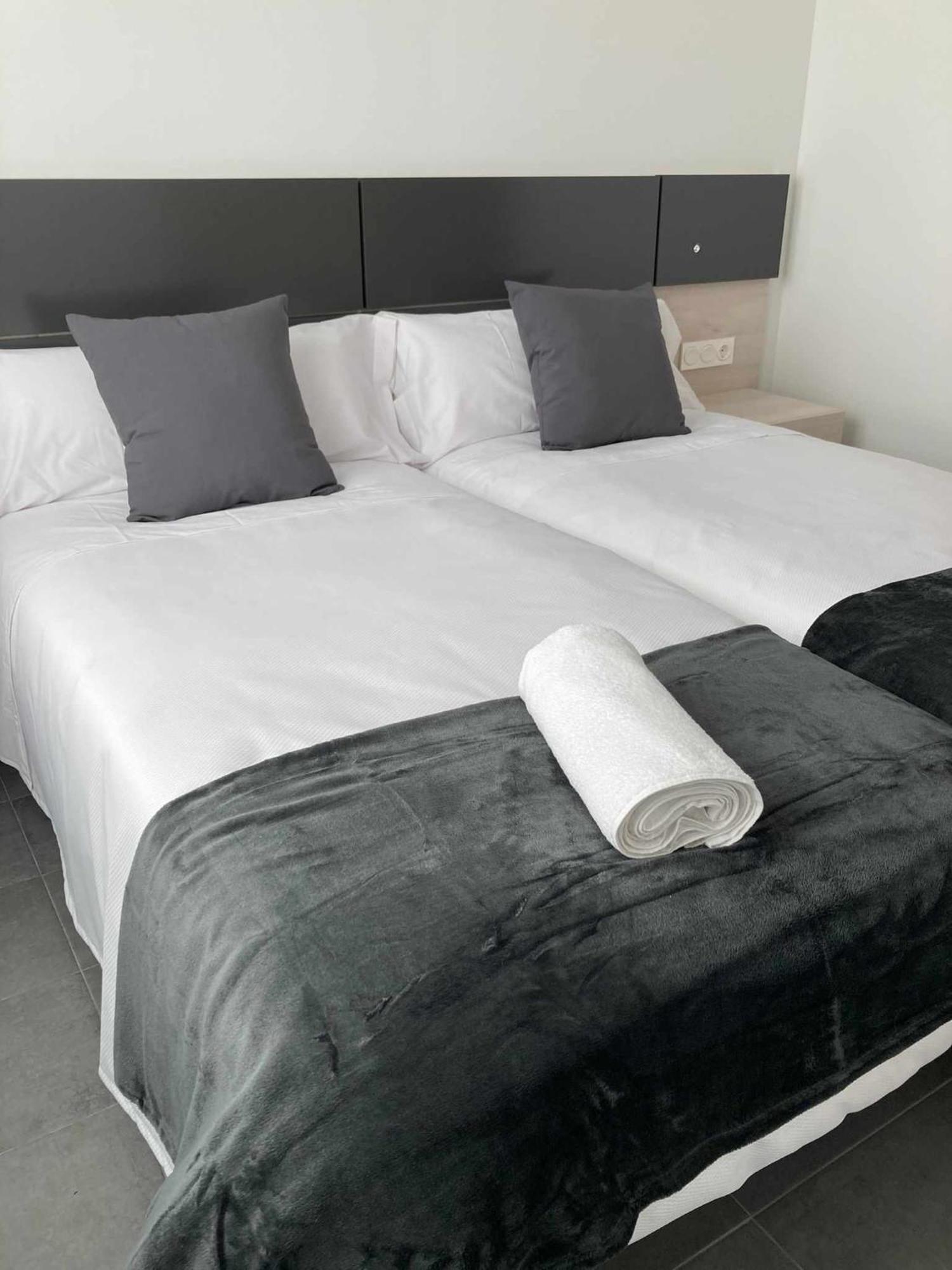 Ramon Y Cajal Suites De Luxe León Eksteriør billede