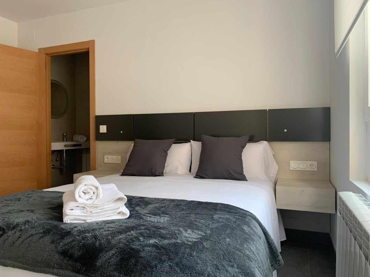 Ramon Y Cajal Suites De Luxe León Eksteriør billede